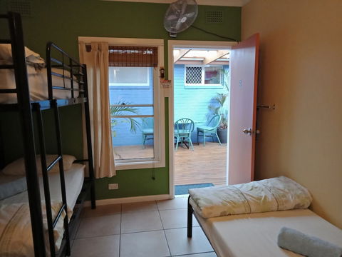 Ozzie Pozzie Backpackers - YHA - Accommodation Port Macquarie 6
