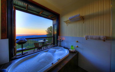 At Remingtons Private Cottages & Lodge - Accommodation Port Macquarie 5