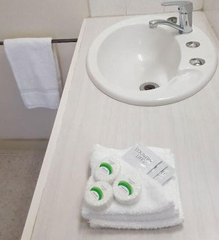 Maryborough City Motel - Accommodation Port Macquarie 2
