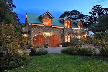 Mary Card's Coach House - Accommodation Port Macquarie 0