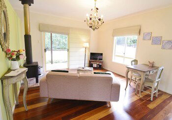 Apple Tree Cottage & Studio - Accommodation Port Macquarie 6