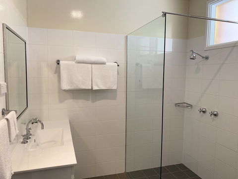 Bishop's Lodge Motor Inn - Accommodation Port Macquarie 6