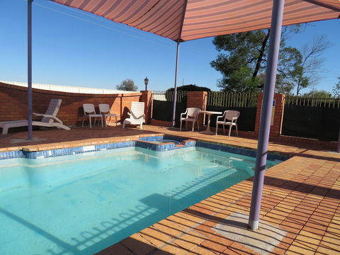 Bishop's Lodge Motor Inn - Accommodation Port Macquarie 0