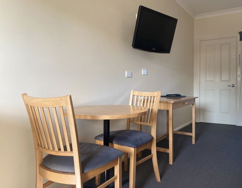 Bishop's Lodge Motor Inn - Accommodation Port Macquarie 4