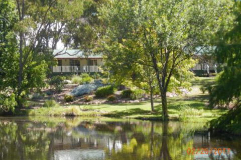 Granite Gardens Cottages & Lake Retreat - Accommodation Port Macquarie 4