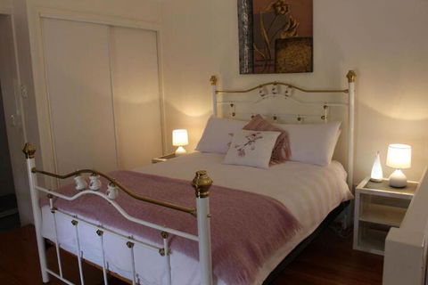 Granite Gardens Cottages & Lake Retreat - Accommodation Port Macquarie 7
