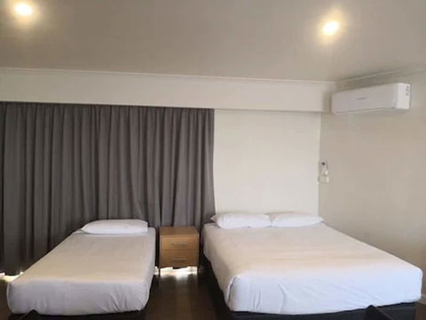 Dandenong Motel - Accommodation Port Macquarie 0