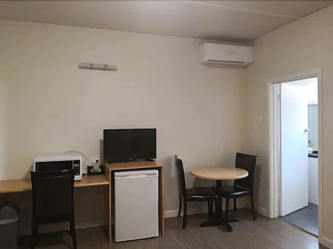 Dandenong Motel - Accommodation Port Macquarie 1