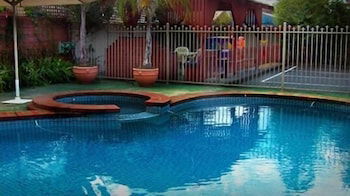 Courtyard Motor Inn - Accommodation Port Macquarie 2