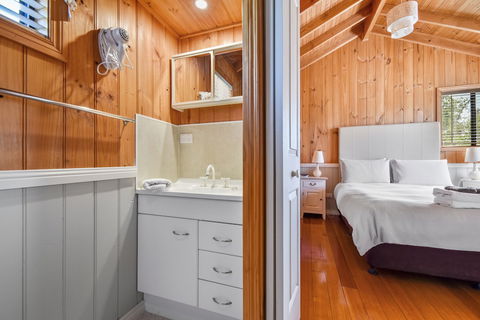 Hazelcreek Cottages - Accommodation Port Macquarie 5