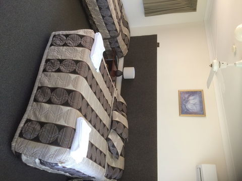 Hanging Rock Family Motel - Accommodation Port Macquarie 6