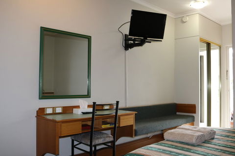 The Hermitage Motel - Accommodation Port Macquarie 4