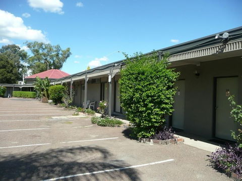 The Hermitage Motel - Accommodation Port Macquarie 0