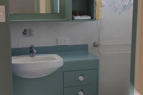 Caloundra Suncourt Motel - Accommodation Port Macquarie 3