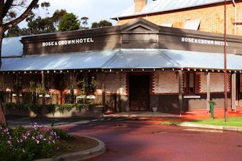 Rose & Crown Hotel - Accommodation Port Macquarie 5