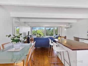 Bayside St Johns Close - Accommodation Port Macquarie 0