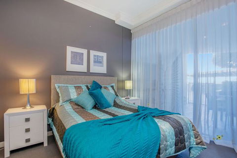 Silvershore Apartments On The Broadwater - Accommodation Port Macquarie 3
