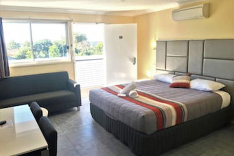 Toukley Motor Inn - Accommodation Port Macquarie 0