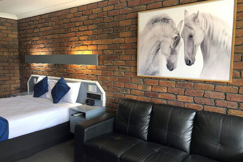 Logan City Motor Inn - Accommodation Port Macquarie 7