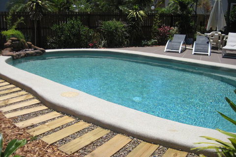 Palm Court Hervey Bay - Accommodation Port Macquarie 3