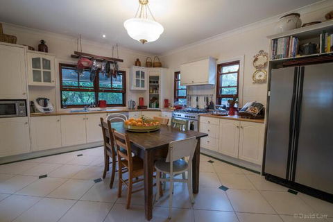 Grove Manor - Accommodation Port Macquarie 3