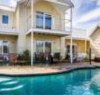 Seaside Spa Retreat - Accommodation Port Macquarie