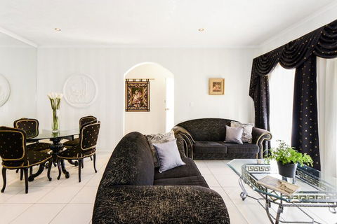 BOUTIQUE STAYS - Brighton Rose - Accommodation Port Macquarie 3