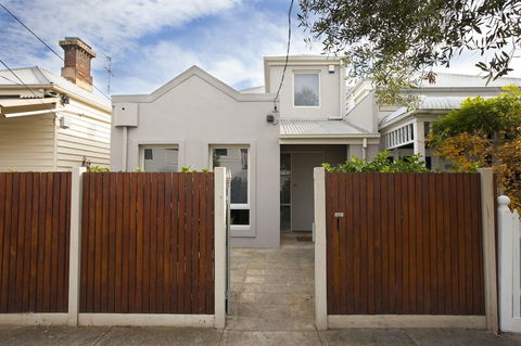 BOUTIQUE STAYS - Roxys Place - Accommodation Port Macquarie 1