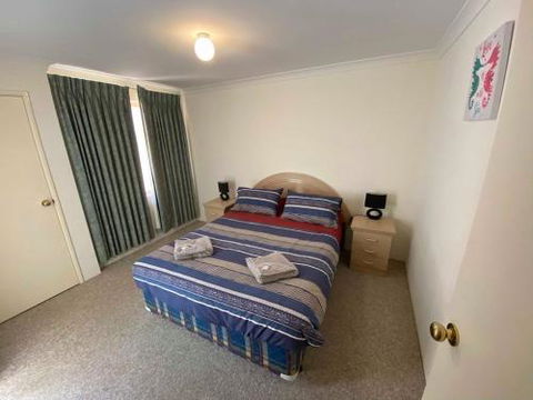 Port Bouvard Beach Holiday Home Mandurah - Accommodation Port Macquarie 3