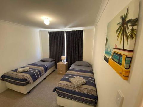 Port Bouvard Beach Holiday Home Mandurah - Accommodation Port Macquarie 4