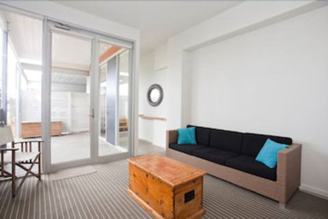 Four Kings Apartments - Accommodation Port Macquarie 4