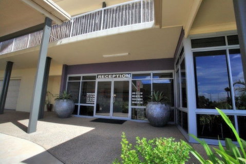 Mayfair Motel Emerald - Accommodation Port Macquarie 0