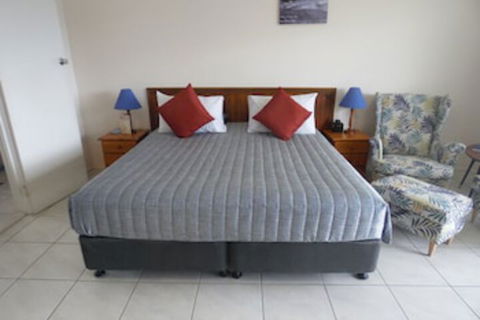 Airlie Court Units - Accommodation Port Macquarie 0