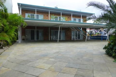 Airlie Court Units - Accommodation Port Macquarie 1