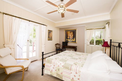 Hilltop On Tamborine - Accommodation Port Macquarie 3