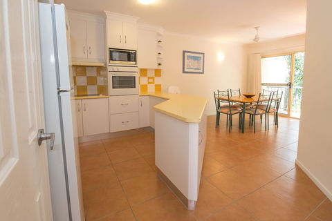 Beach Court - Accommodation Port Macquarie 3