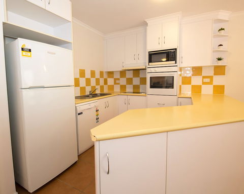 Beach Court - Accommodation Port Macquarie 2