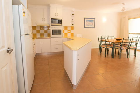 Beach Court - Accommodation Port Macquarie 1