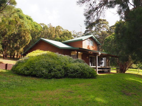 Augusta Sheoak Chalets - Accommodation Port Macquarie 2