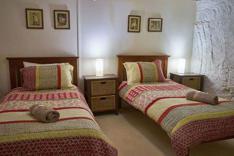Underground Bed And Breakfast - Accommodation Port Macquarie 5
