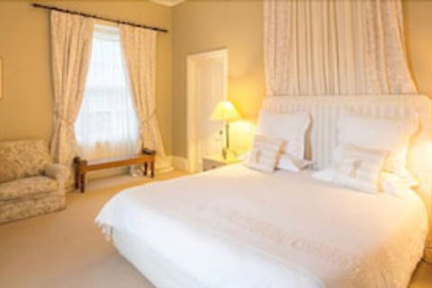 Faversham House - Accommodation Port Macquarie 2