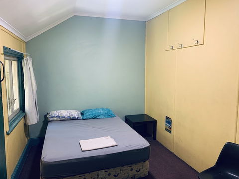 Yellow Submarine Backpackers - Accommodation Port Macquarie 0