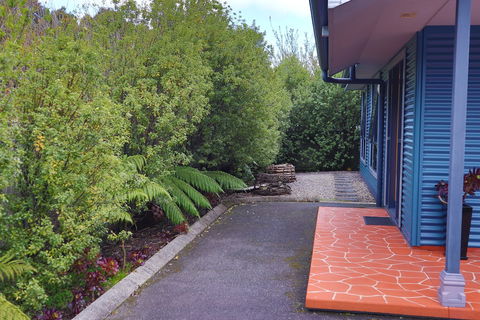Strahan Bungalows - Accommodation Port Macquarie 1