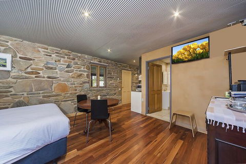 1860 Wine Country Cottages - Accommodation Port Macquarie 2