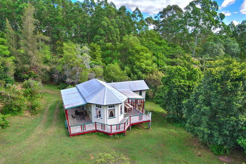 Avalon Noosa Farm Cottages - Accommodation Port Macquarie 3