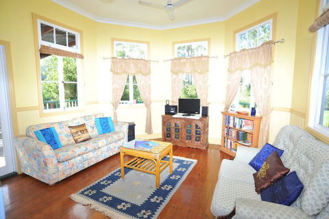 Avalon Noosa Farm Cottages - Accommodation Port Macquarie 7
