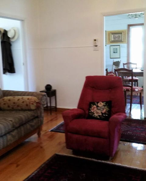 C & As Cottage - Accommodation Port Macquarie 1