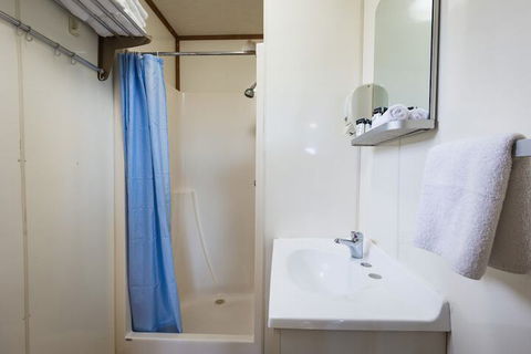 Hotel Settlers - Accommodation Port Macquarie 7