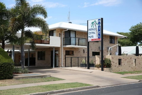 Emerald Central Palms Motel - Accommodation Port Macquarie 0