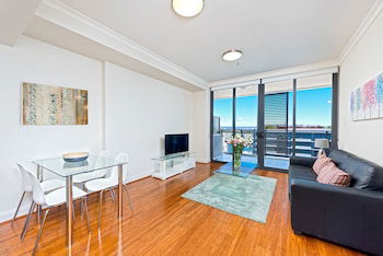 Astra Apartments Rhodes - Accommodation Port Macquarie 6